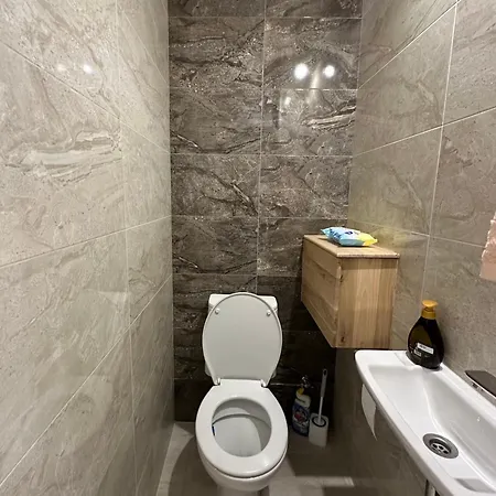 아파트 Cozy 2 Bedroom 큐스텐딜